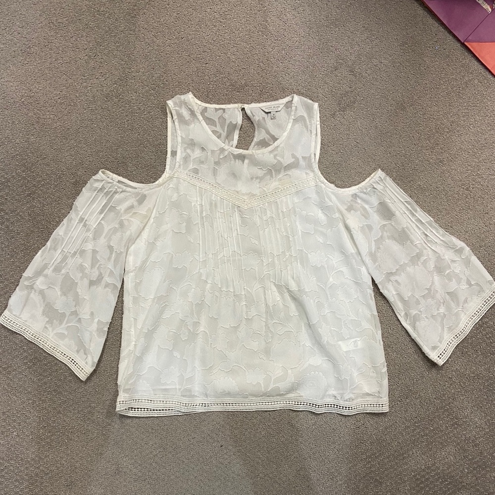 Lucky brand shoulder cut out white shirt